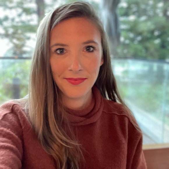 Meet your Posher, Sara - Picture 1 of 1